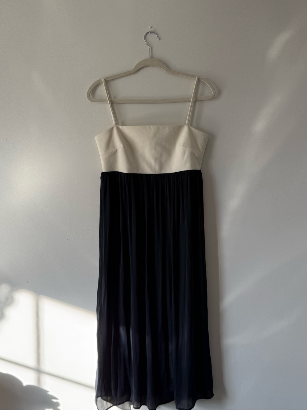 Gap Navy & Ivory Colorblock Midi Dress | Quiet Luxury Coastal Chic